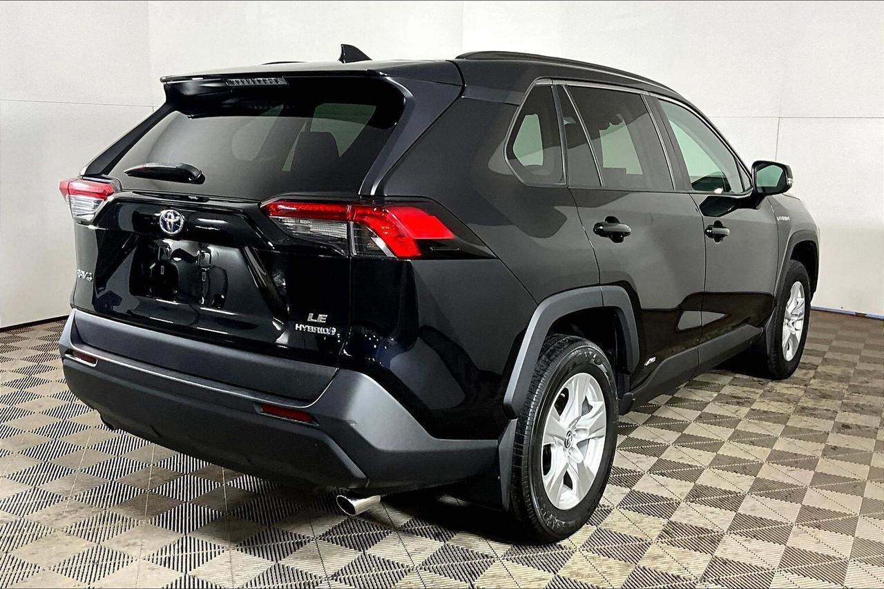2020 Toyota RAV4 Hybrid LE AWD Photo