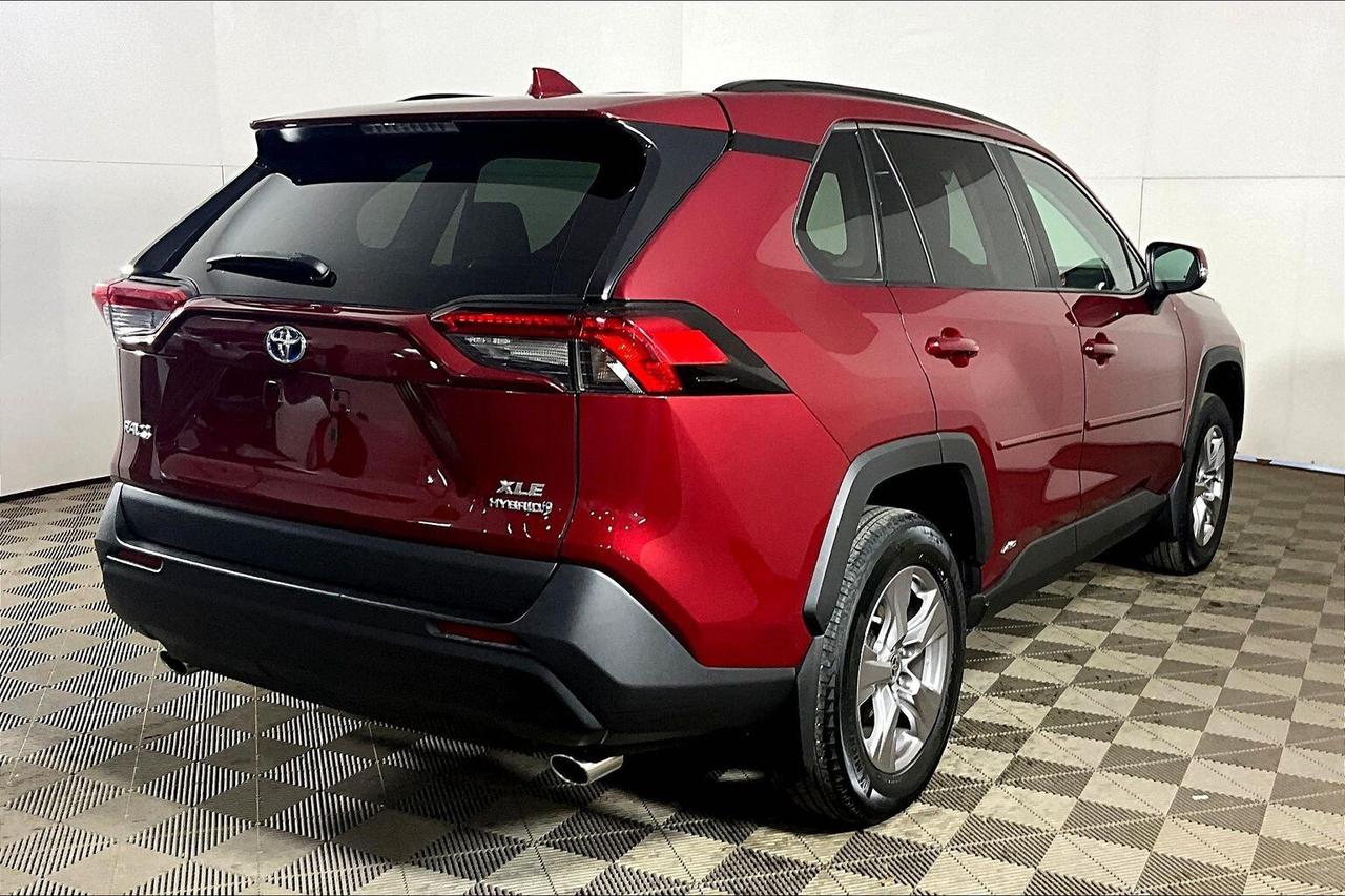 2023 Toyota RAV4 Hybrid XLE AWD Photo