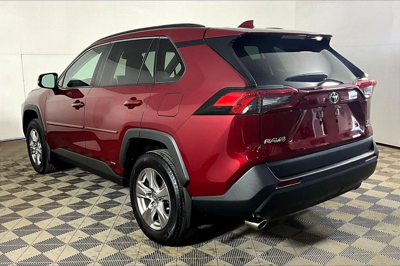 2023 Toyota RAV4 Hybrid XLE AWD Photo