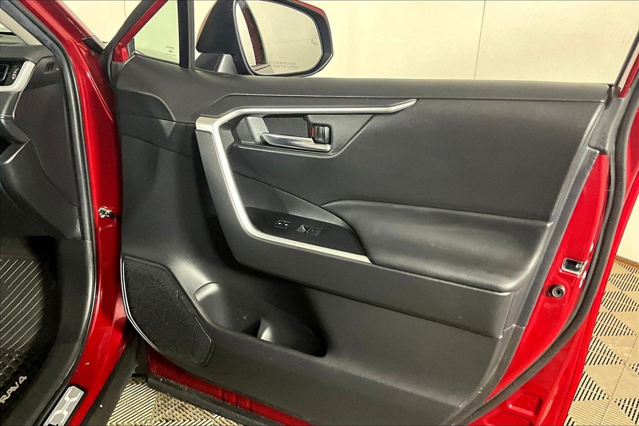 2023 Toyota RAV4 Hybrid XLE AWD Photo