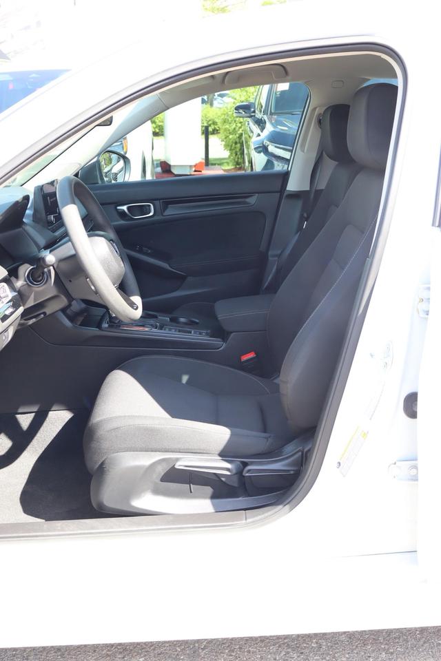 2022 Honda Civic LX 4dr Sedan Photo
