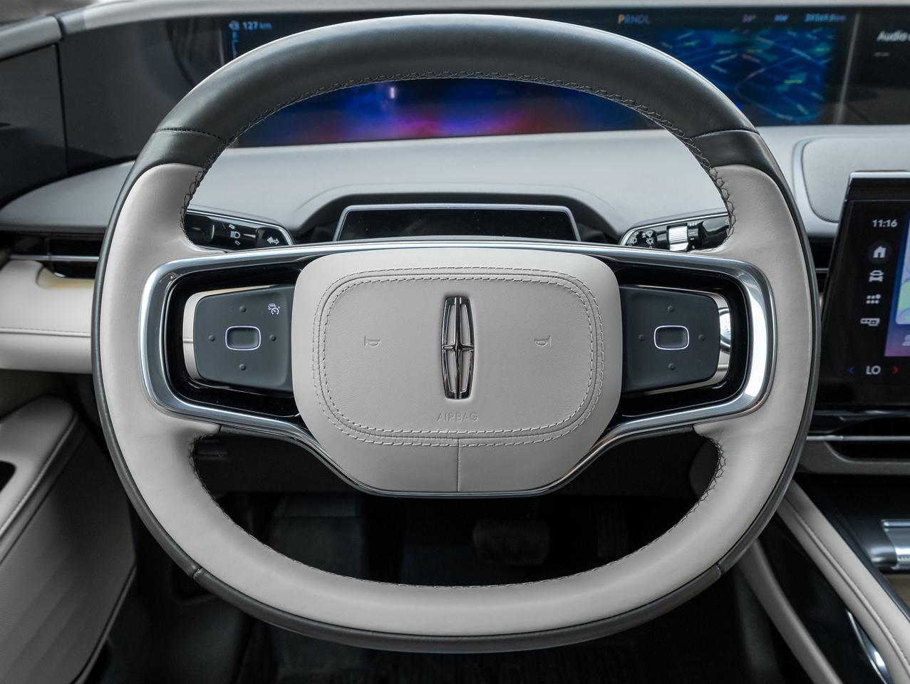 2024 Lincoln Nautilus AWD   Panoramic Roof   Revel   Heated & Vent Seats Photo