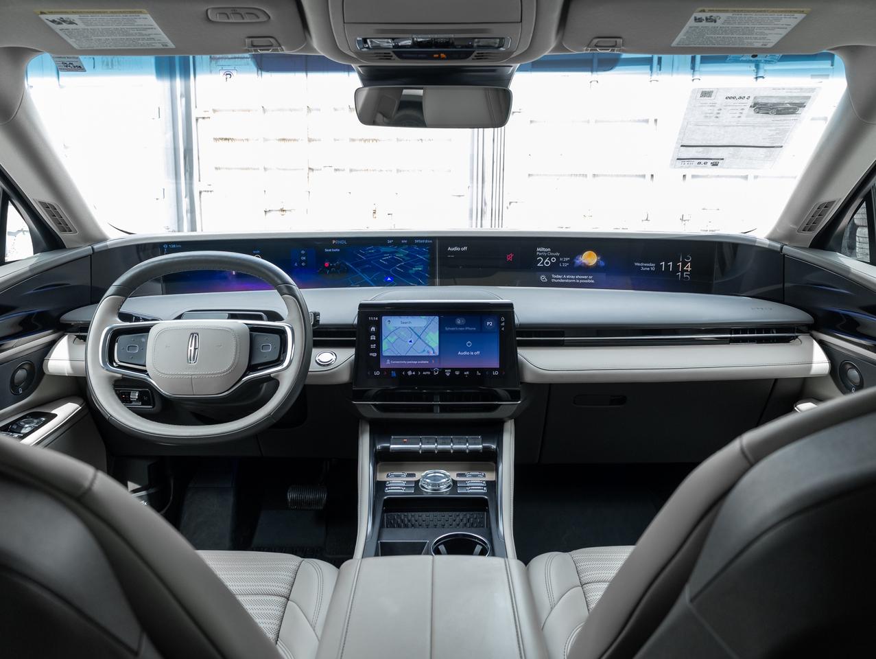 2024 Lincoln Nautilus AWD   Panoramic Roof   Revel   Heated & Vent Seats Photo