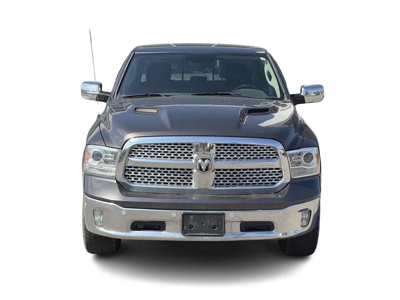 2016 RAM 1500 Laramie V8 HEMI (140.5 WB - 5.7 Box) SOLD AS/IS Photo