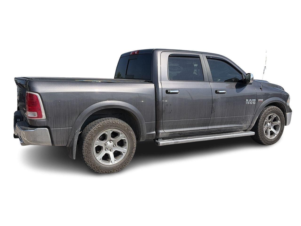2016 RAM 1500 Laramie V8 HEMI (140.5 WB - 5.7 Box) SOLD AS/IS Photo