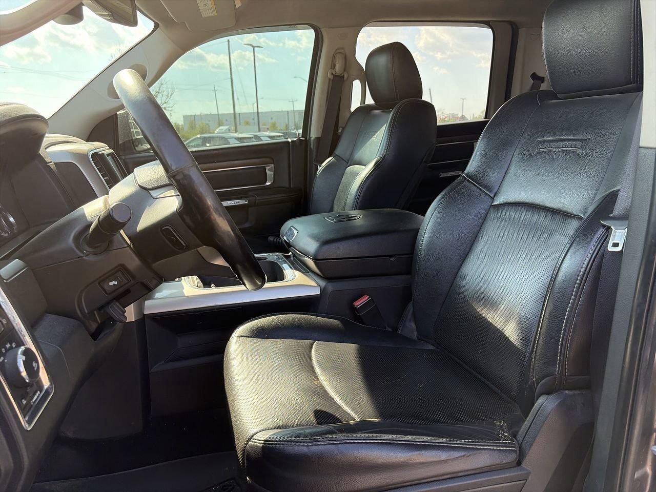 2016 RAM 1500 Laramie V8 HEMI (140.5 WB - 5.7 Box) SOLD AS/IS Photo