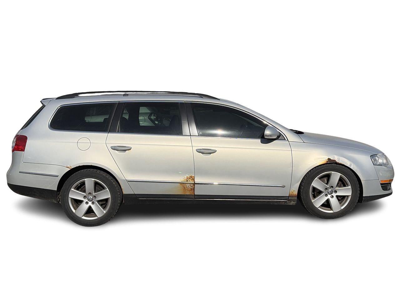 2010 Volkswagen Passat Wagon Comfortline 2.0T 6sp DSG Tip SOLD AS/IS   LEATHER Photo