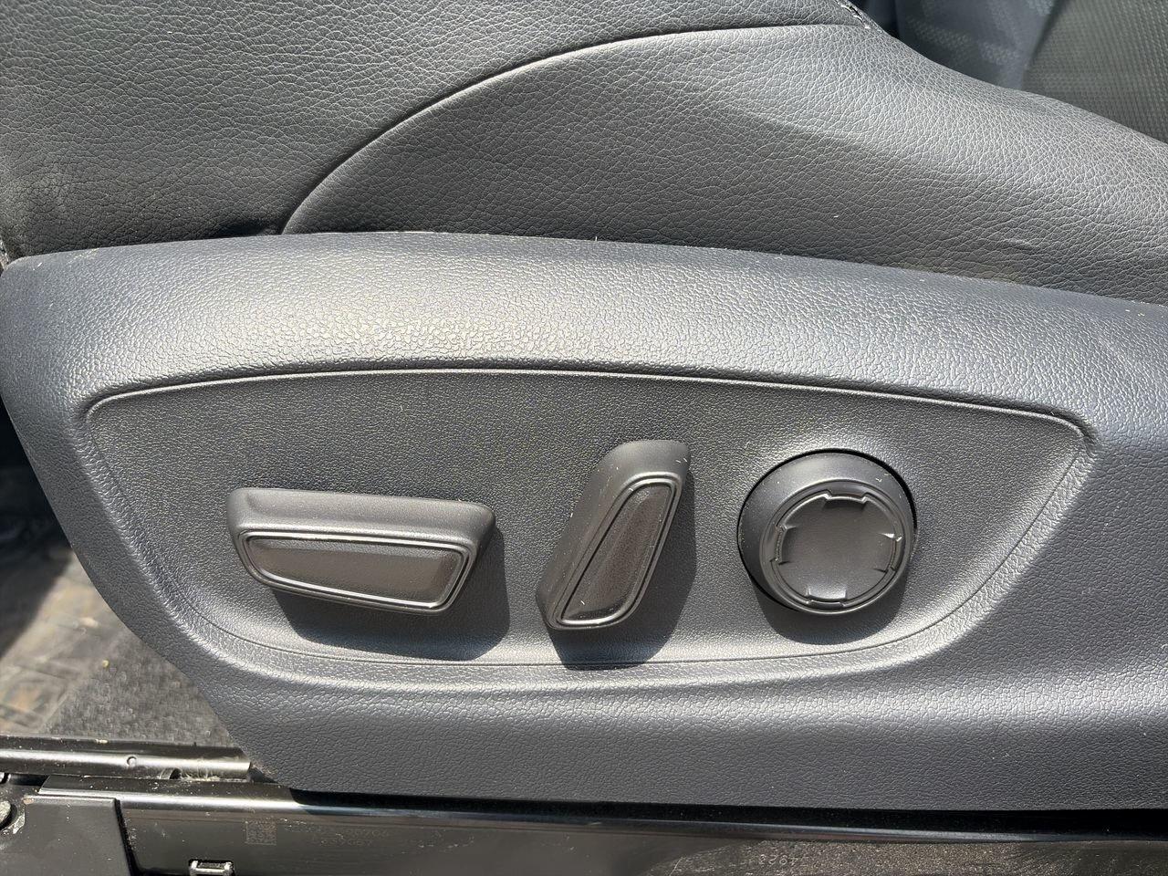 2024 Toyota Tacoma DOUBLE CAB AT TRD OFF ROAD PREMIUM SOFTEX LEATHER Photo