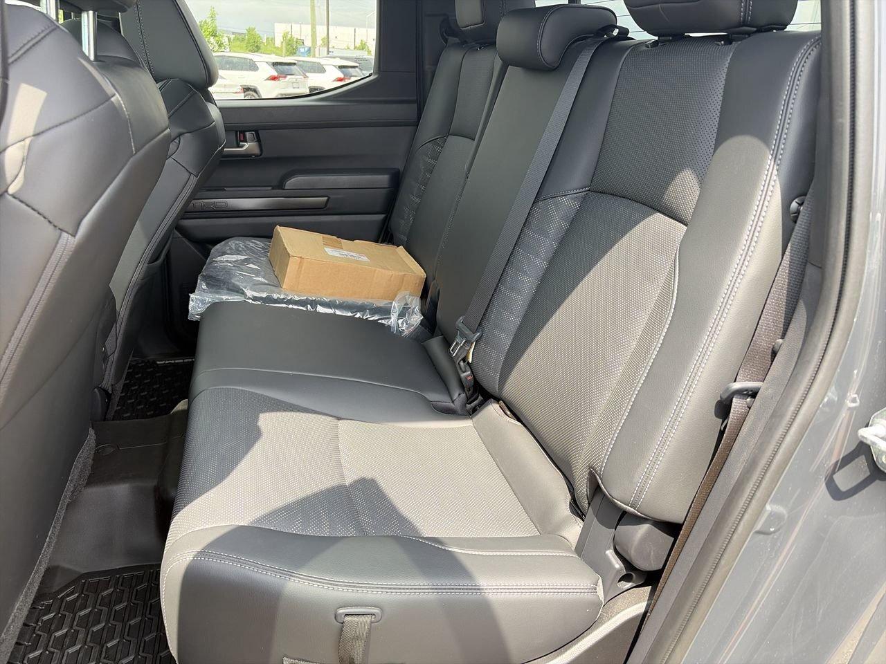 2024 Toyota Tacoma DOUBLE CAB AT TRD OFF ROAD PREMIUM SOFTEX LEATHER Photo