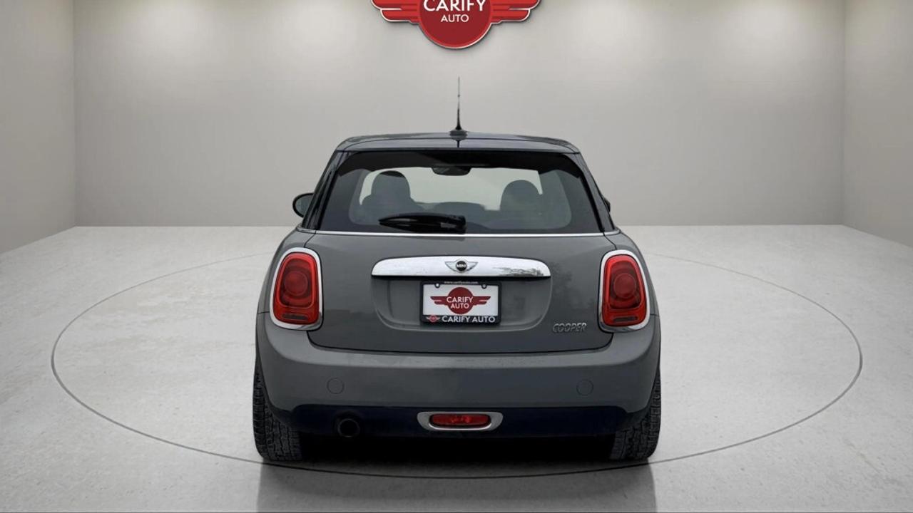 2017 MINI Cooper Hardtop 5DR Photo