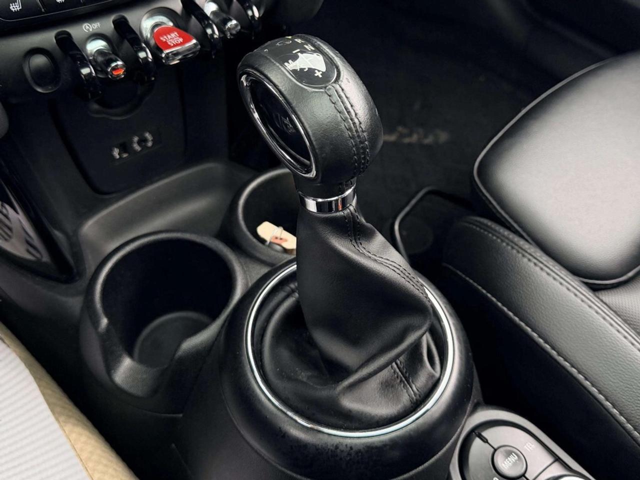 2017 MINI Cooper Hardtop 5DR Photo