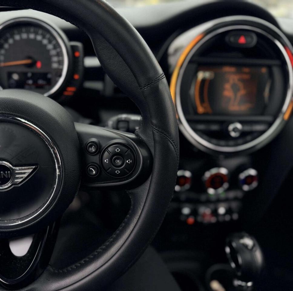 2017 MINI Cooper Hardtop 5DR Photo