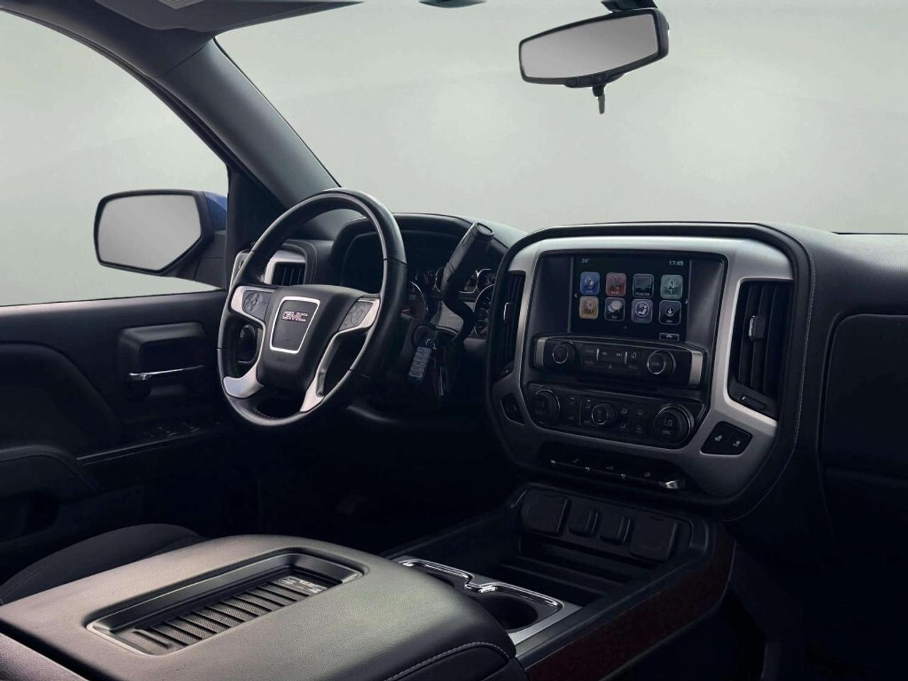 2017 GMC Sierra 1500 4WD Crew Cab 153.0 SLE Photo