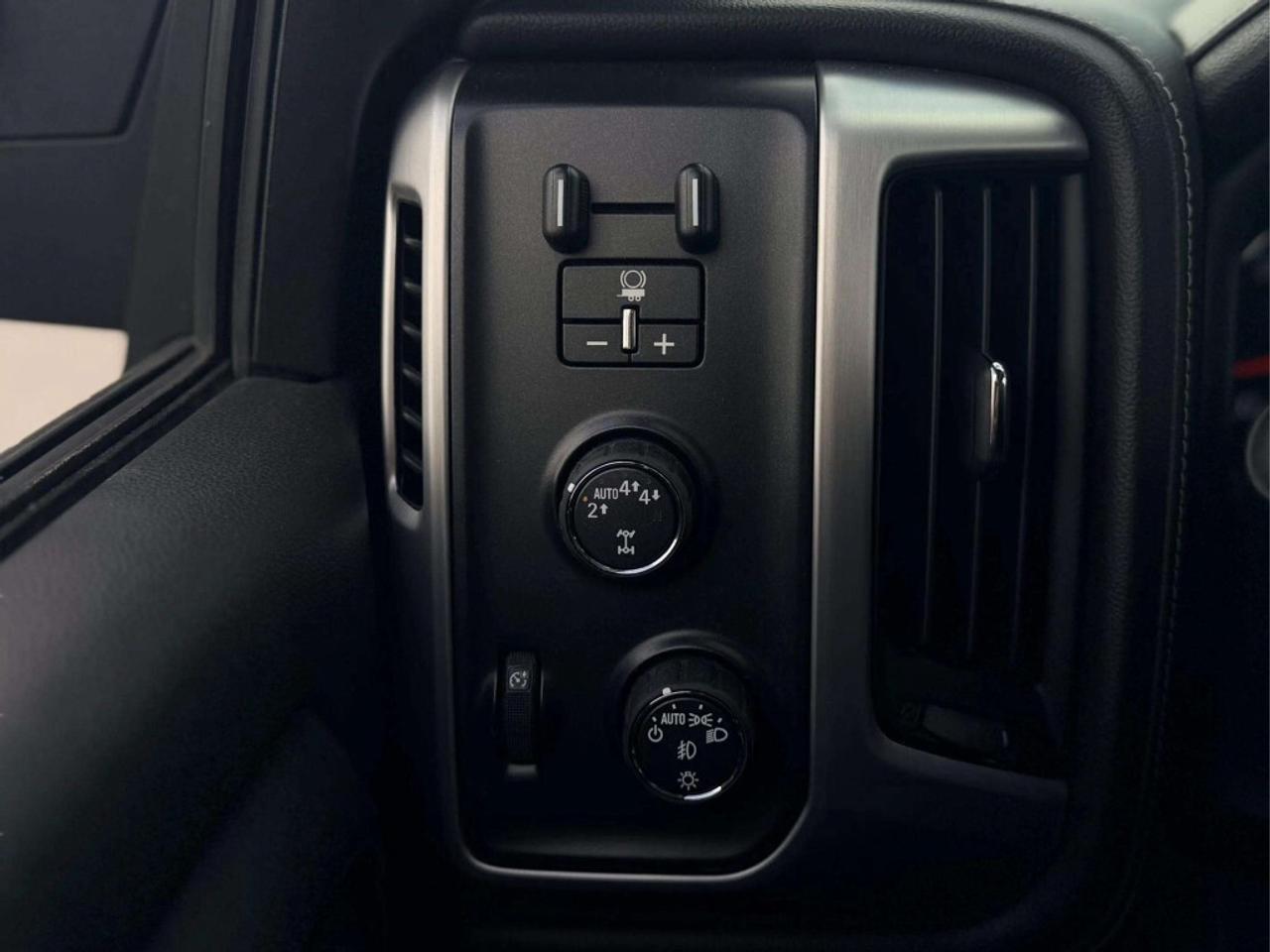 2017 GMC Sierra 1500 4WD Crew Cab 153.0 SLE Photo