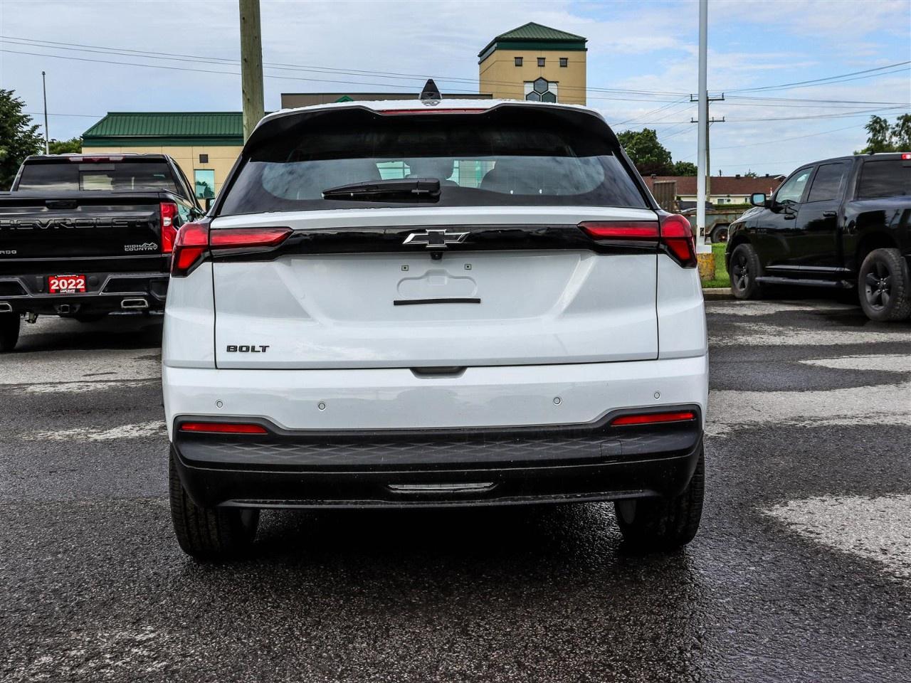 2027 Chevrolet Bolt FWD 4dr LT Photo3