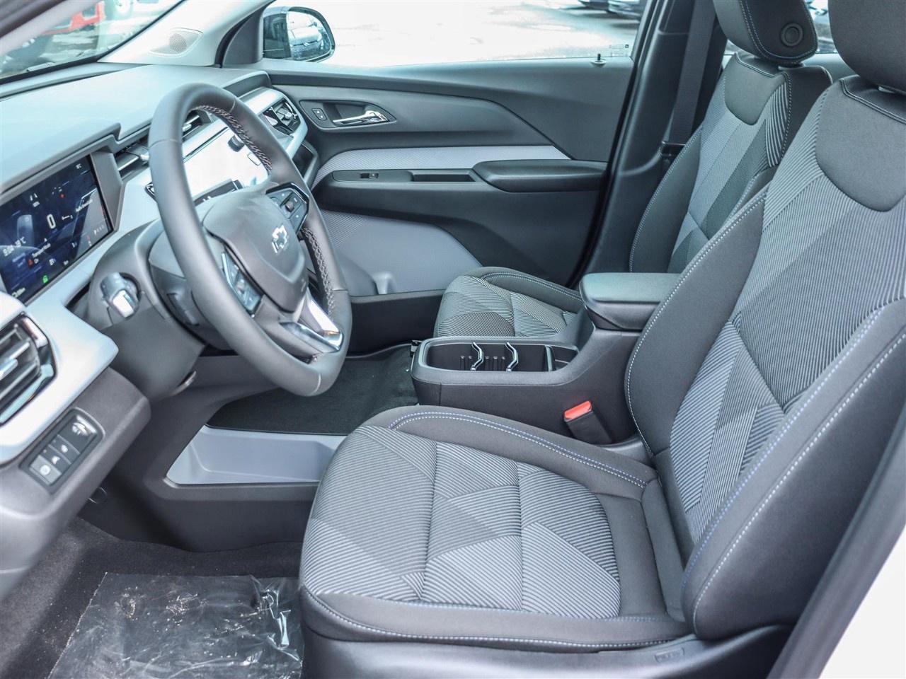 2027 Chevrolet Bolt FWD 4dr LT Photo