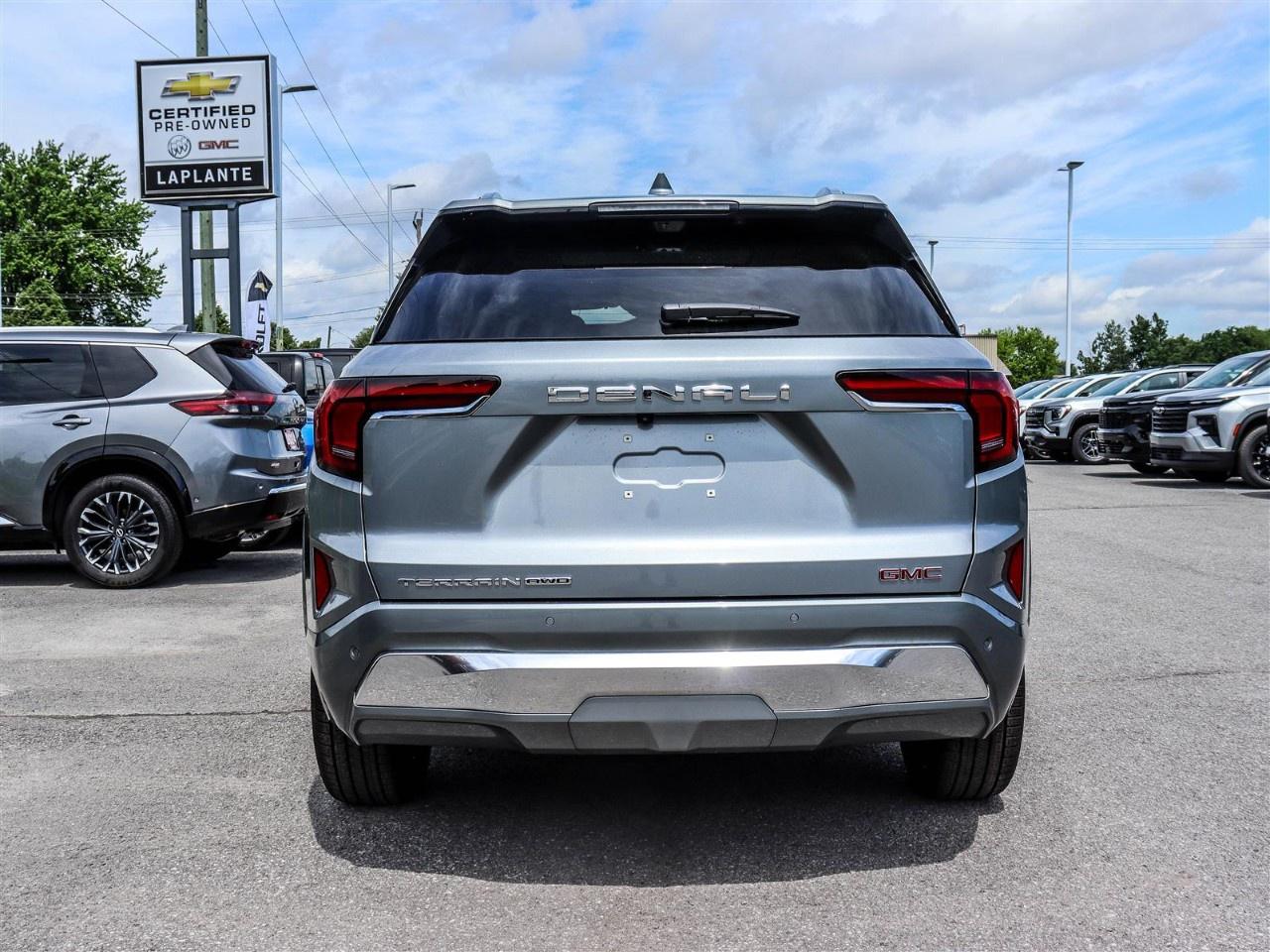 2026 GMC Terrain AWD Denali Photo