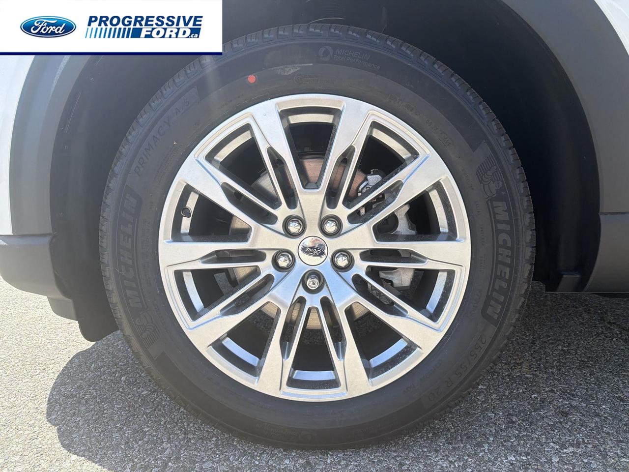 2026 Ford Explorer Platinum 4dr 4x4 Photo