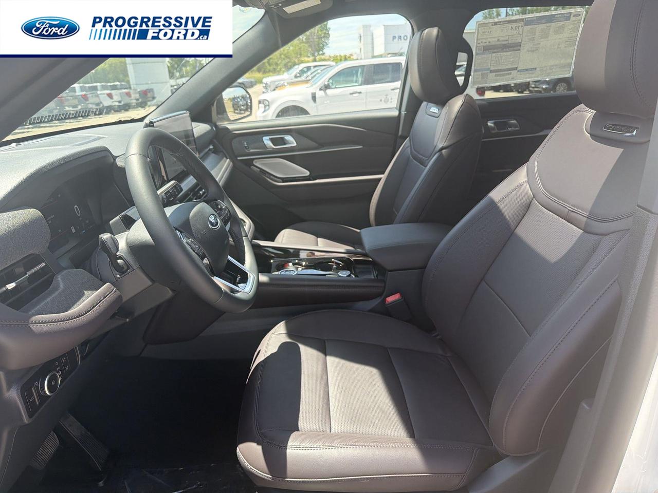 2026 Ford Explorer Platinum 4dr 4x4 Photo