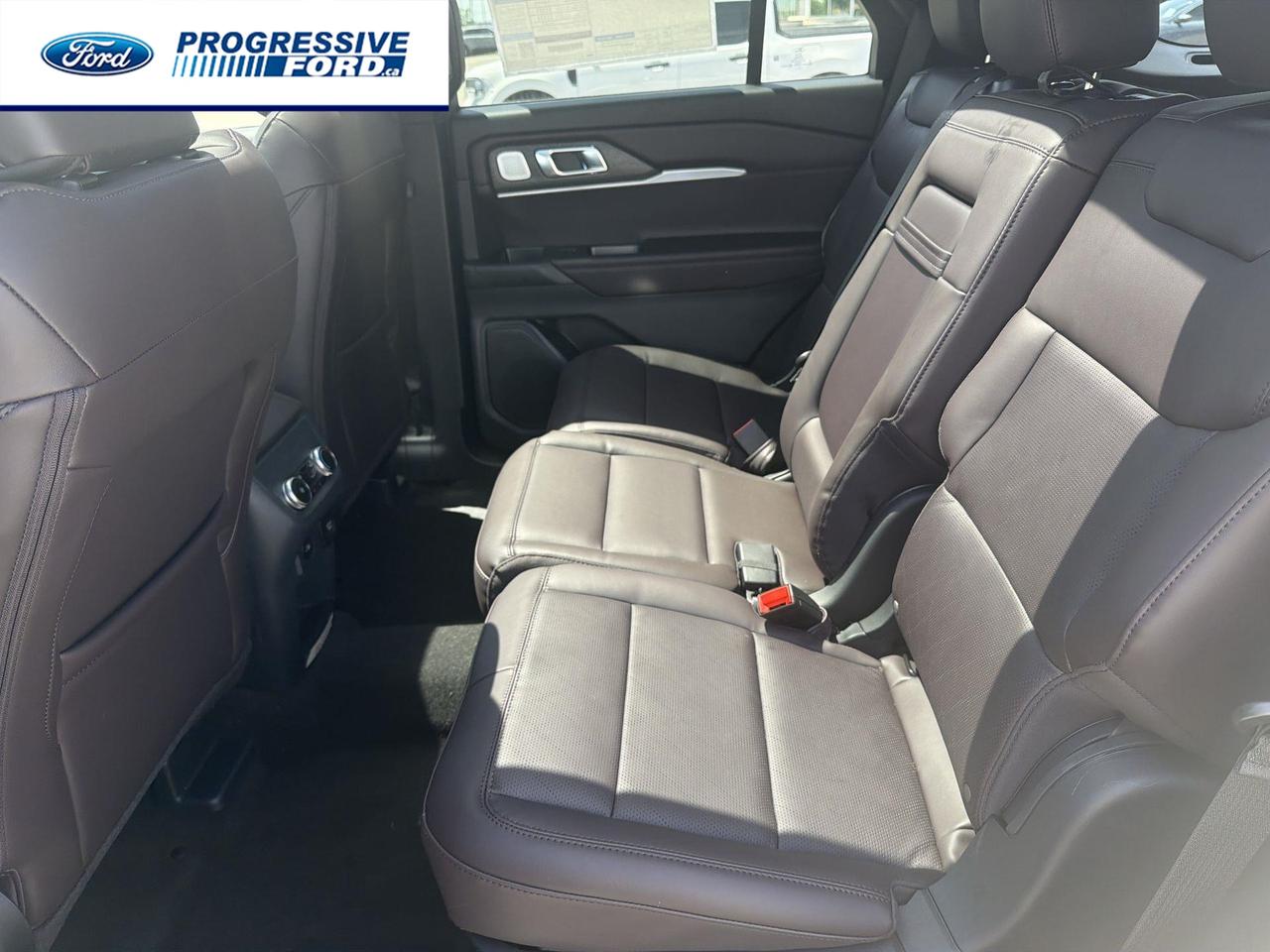 2026 Ford Explorer Platinum 4dr 4x4 Photo