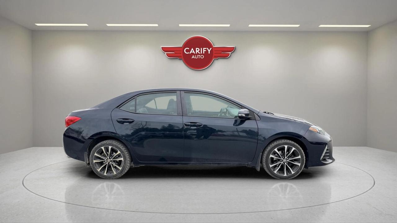 2018 Toyota Corolla SE 4dr Sedan CVT Photo3