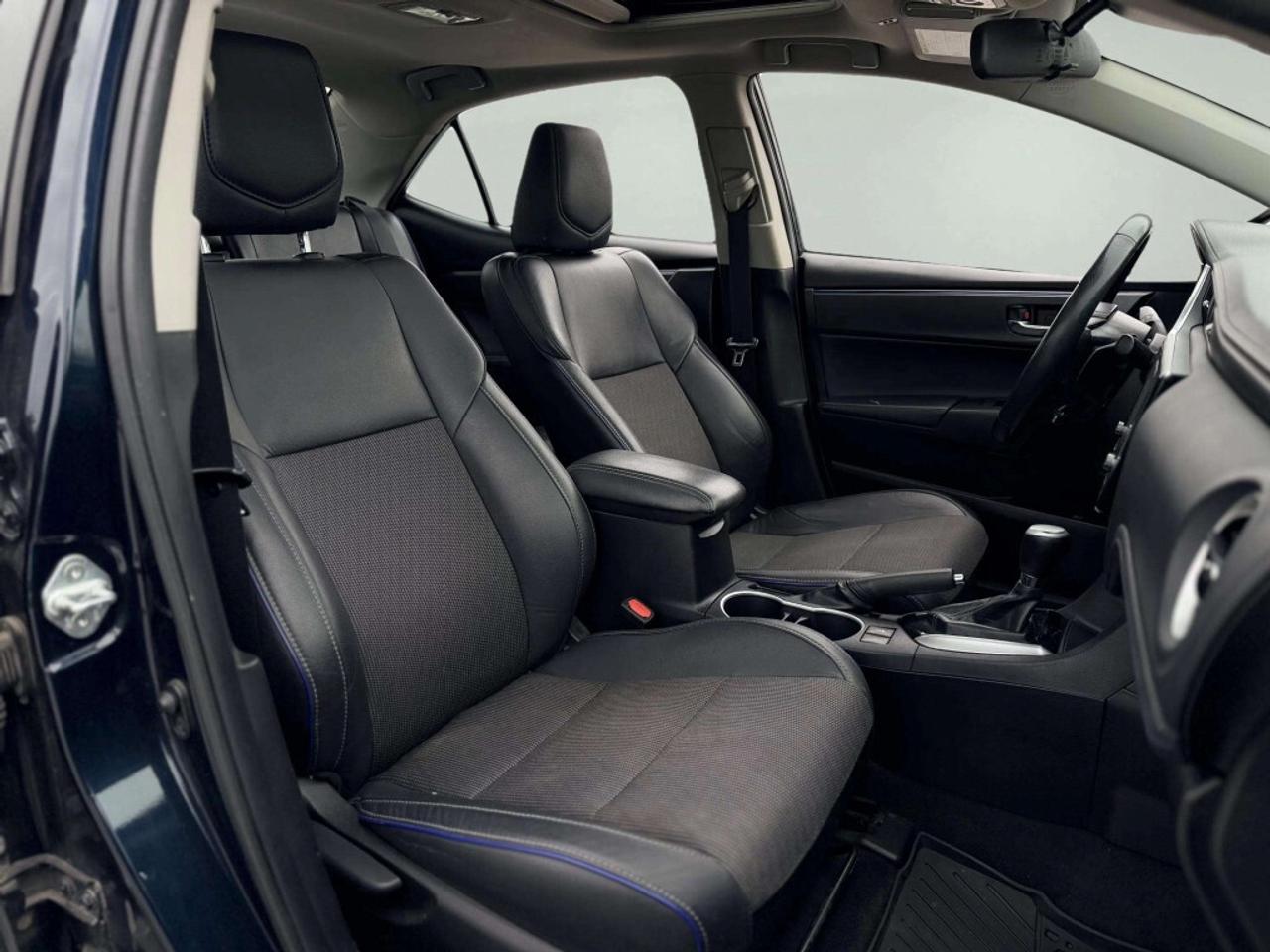 2018 Toyota Corolla SE 4dr Sedan CVT Photo