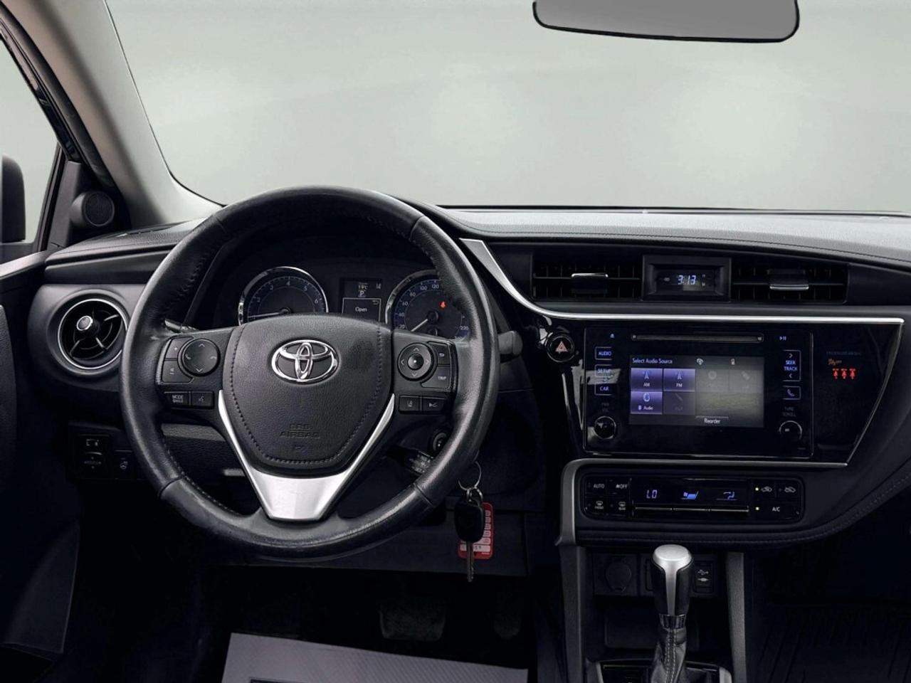 2018 Toyota Corolla SE 4dr Sedan CVT Photo