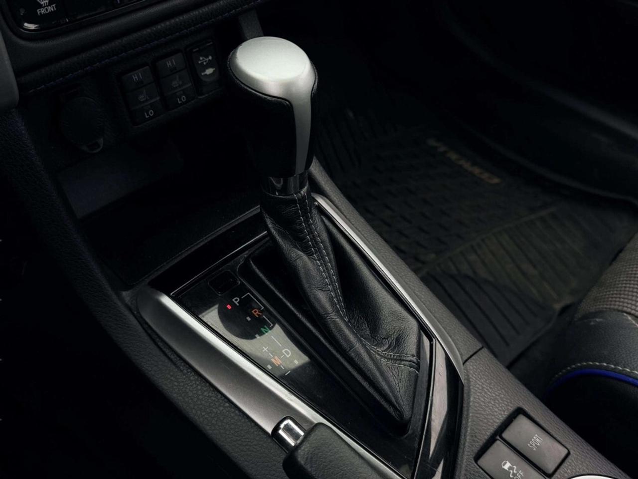 2018 Toyota Corolla SE 4dr Sedan CVT Photo