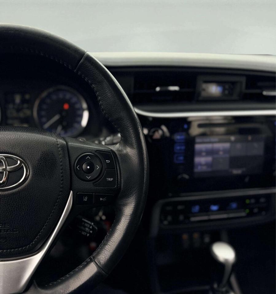 2018 Toyota Corolla SE 4dr Sedan CVT Photo