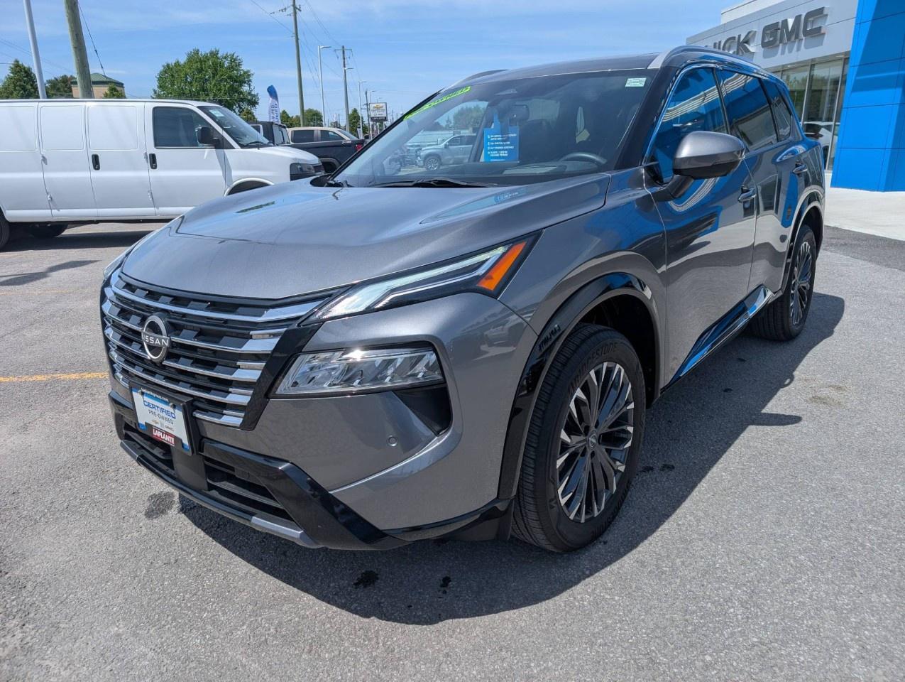 2024 Nissan Rogue AWD Platinum Photo
