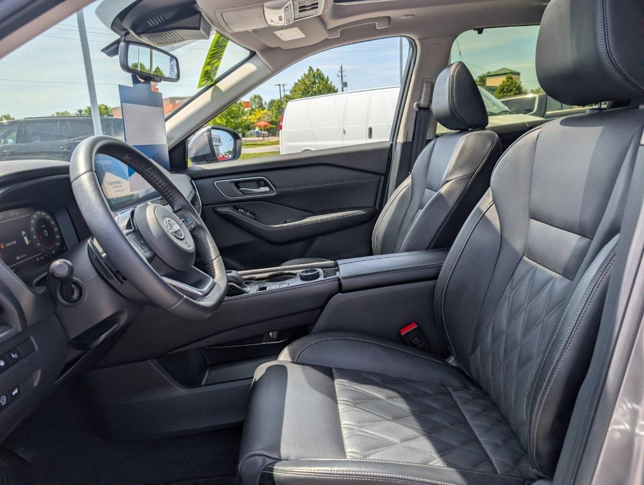 2024 Nissan Rogue AWD Platinum Photo