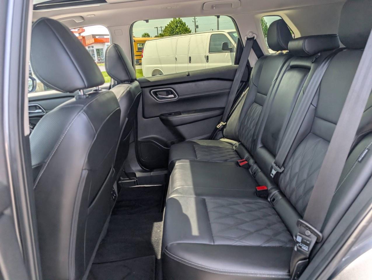 2024 Nissan Rogue AWD Platinum Photo