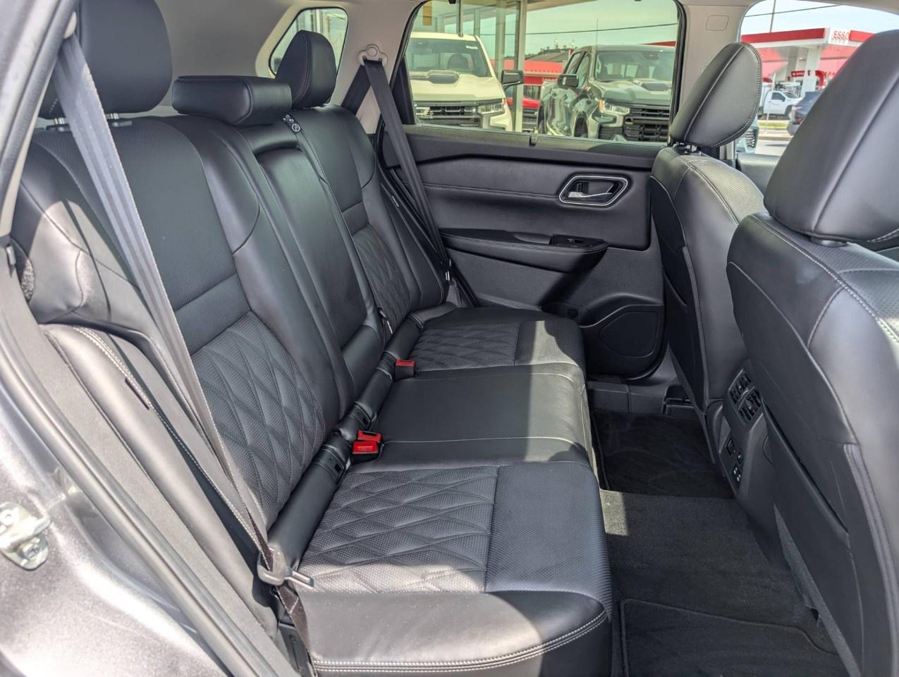 2024 Nissan Rogue AWD Platinum Photo