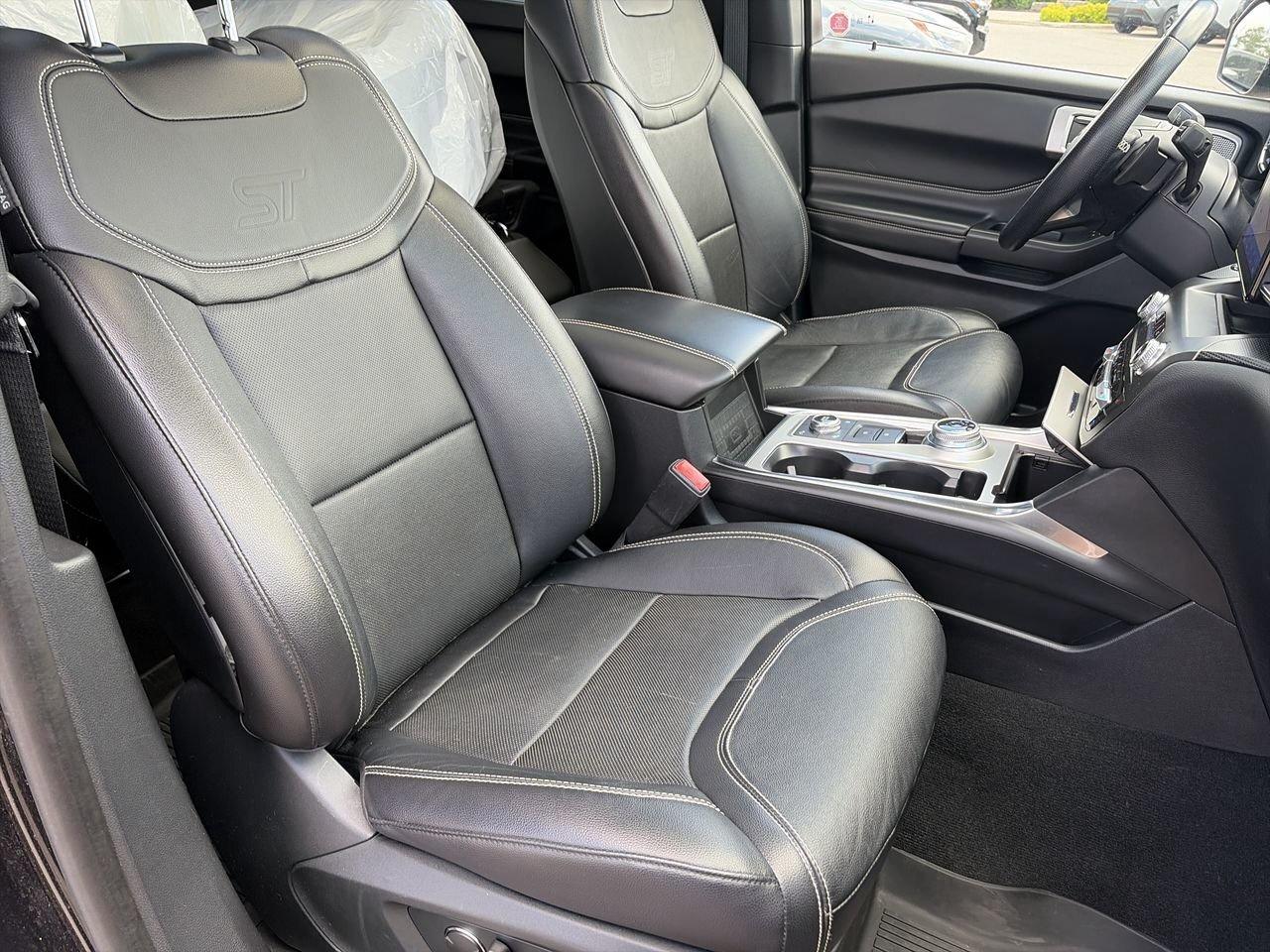 2020 Ford Explorer ST AWD WINTER/SUMMER TIRES   HEATED/VENTED SEATS Photo