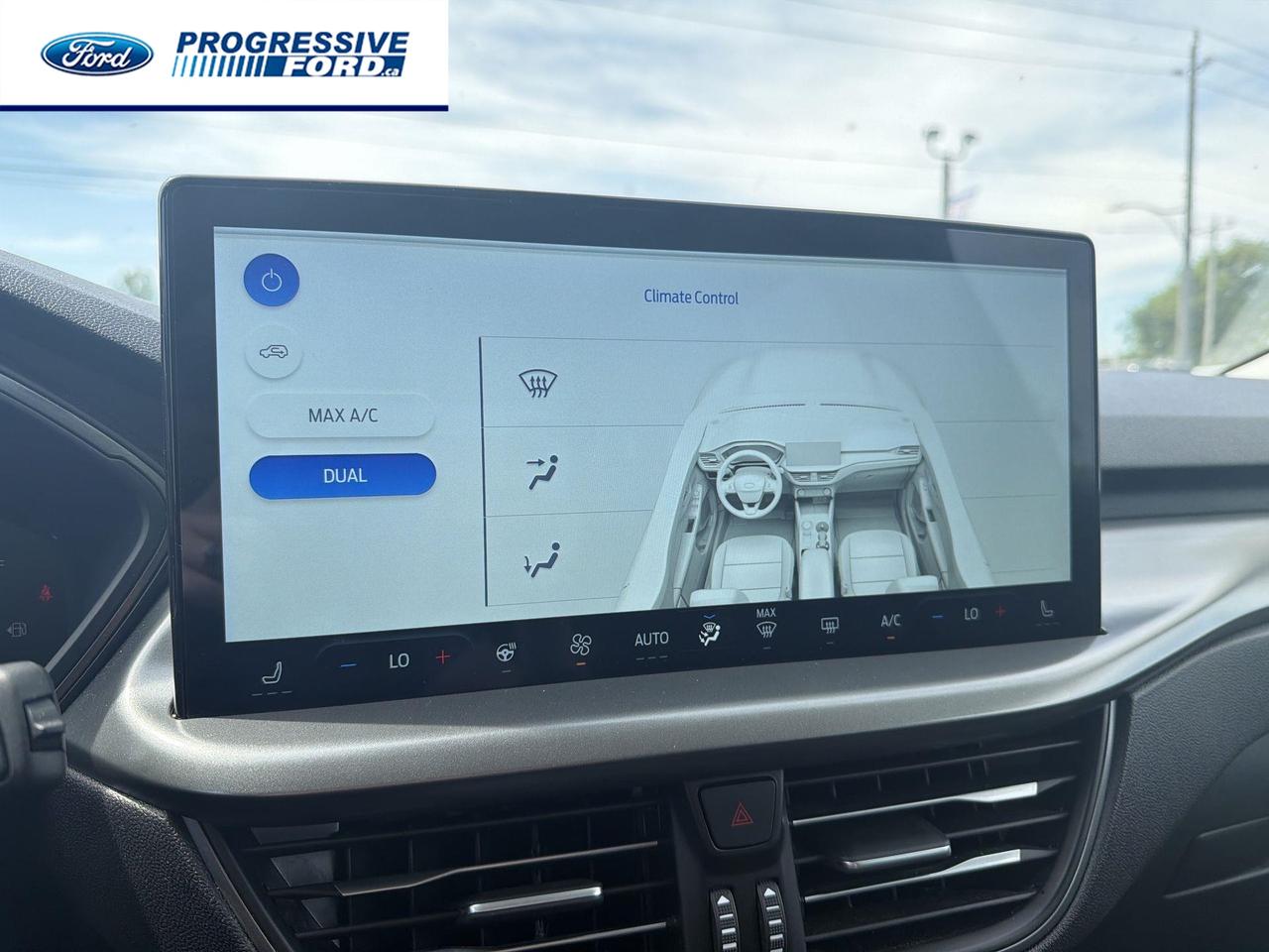 2025 Ford Escape PHEV 4dr Front-Wheel Drive Photo