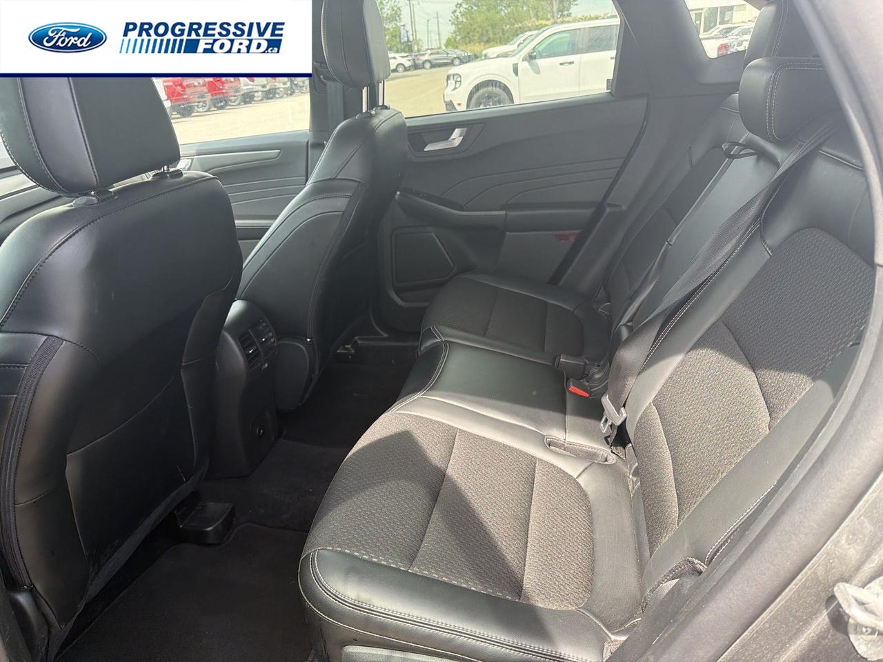 2025 Ford Escape PHEV 4dr Front-Wheel Drive Photo