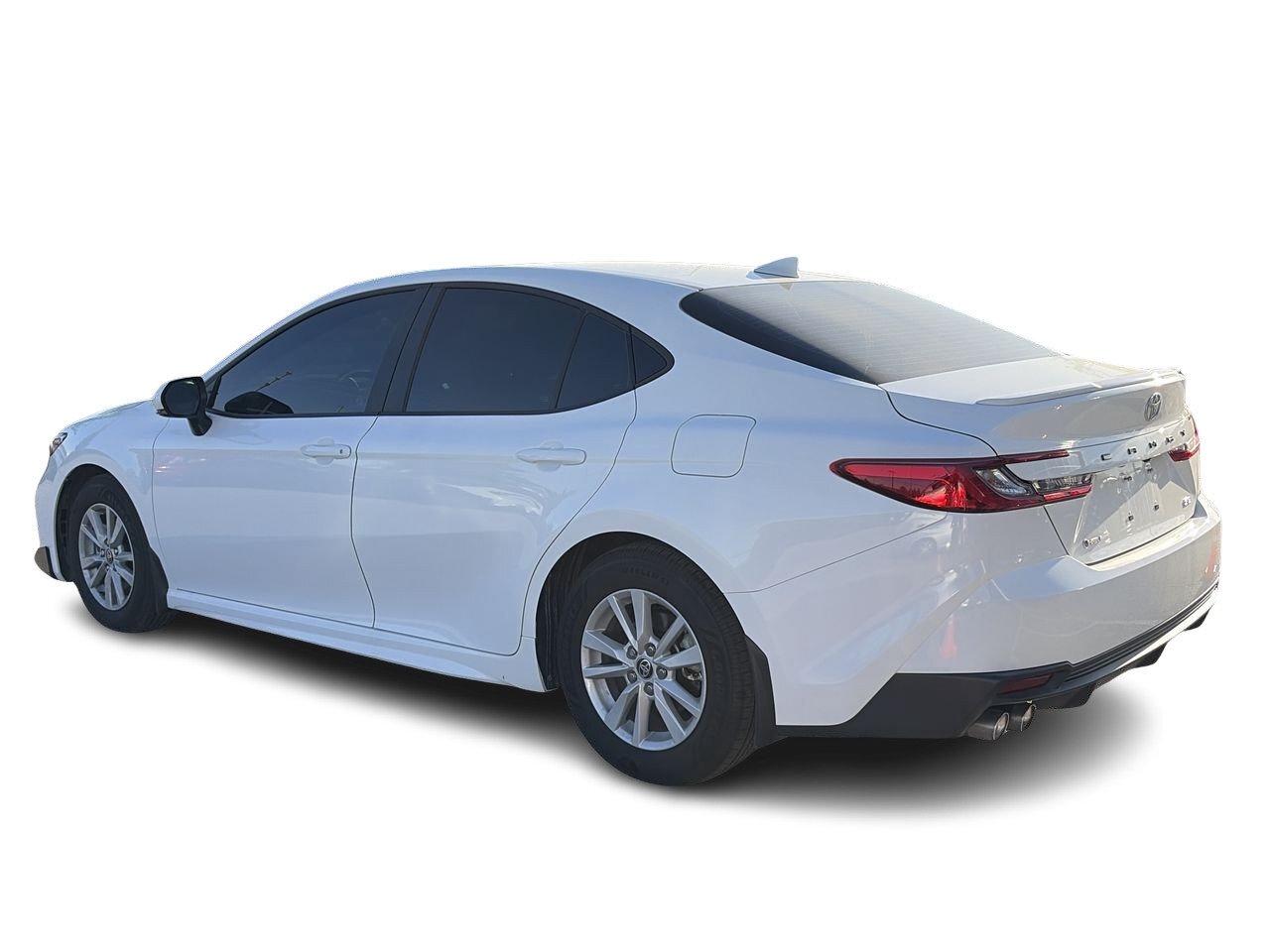 2026 Toyota Camry Hybrid SE FWD 6.95%TCUV   HEATED STEERING   HEATED SEATS Photo