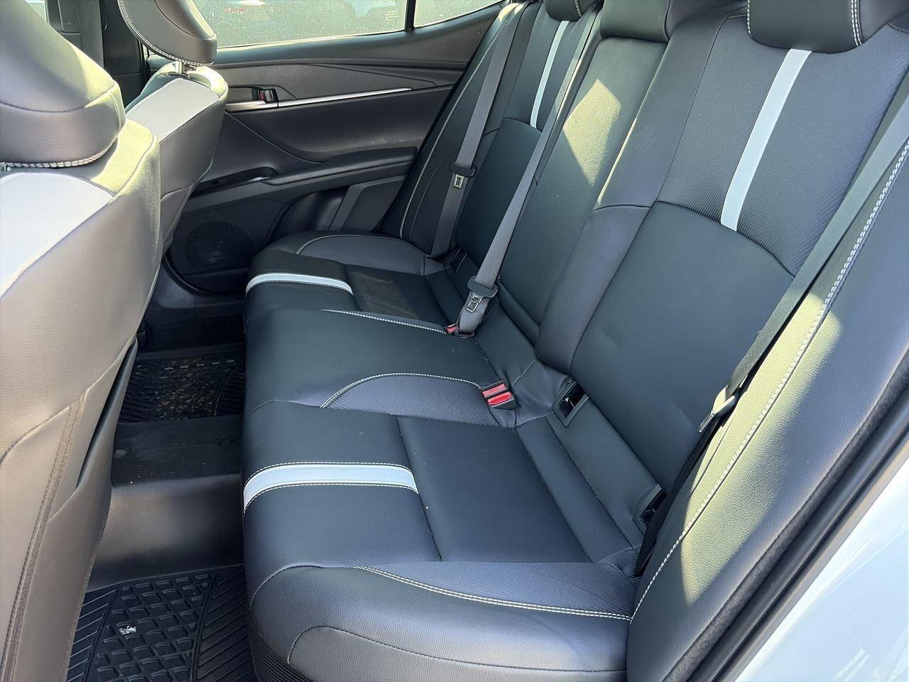 2026 Toyota Camry Hybrid SE FWD 6.95%TCUV   HEATED STEERING   HEATED SEATS Photo