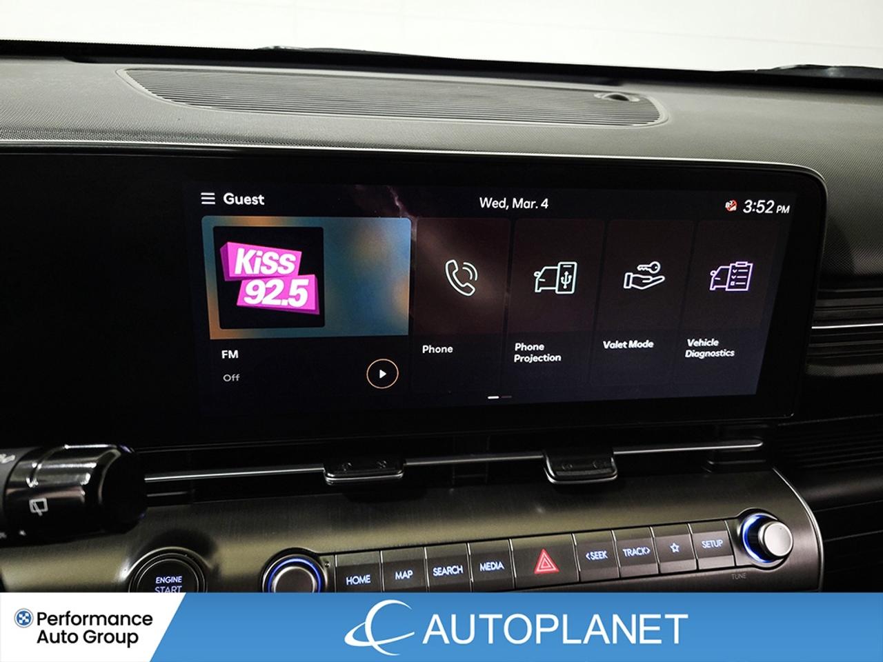 2025 Hyundai KONA Preferred AWD, Trend Pkg, Sunroof, Back Up Cam! Photo