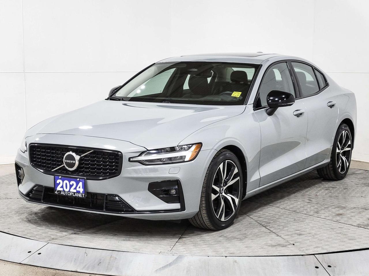 2024 Volvo S60 B5 Core Dark AWD, Turbo, Pano Roof, Navi,Bluetooth Photo