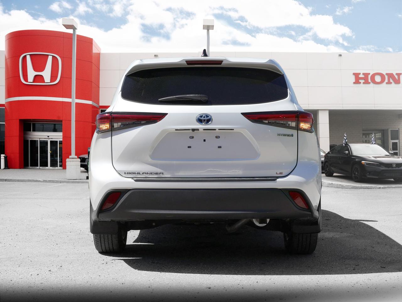 2022 Toyota Highlander Hybrid LE 4dr All-Wheel Drive Photo