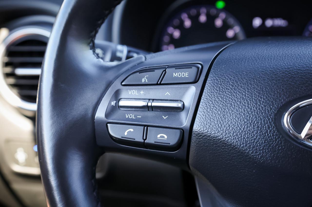 2021 Hyundai KONA 2.0L Luxury 4dr All-Wheel Drive Photo