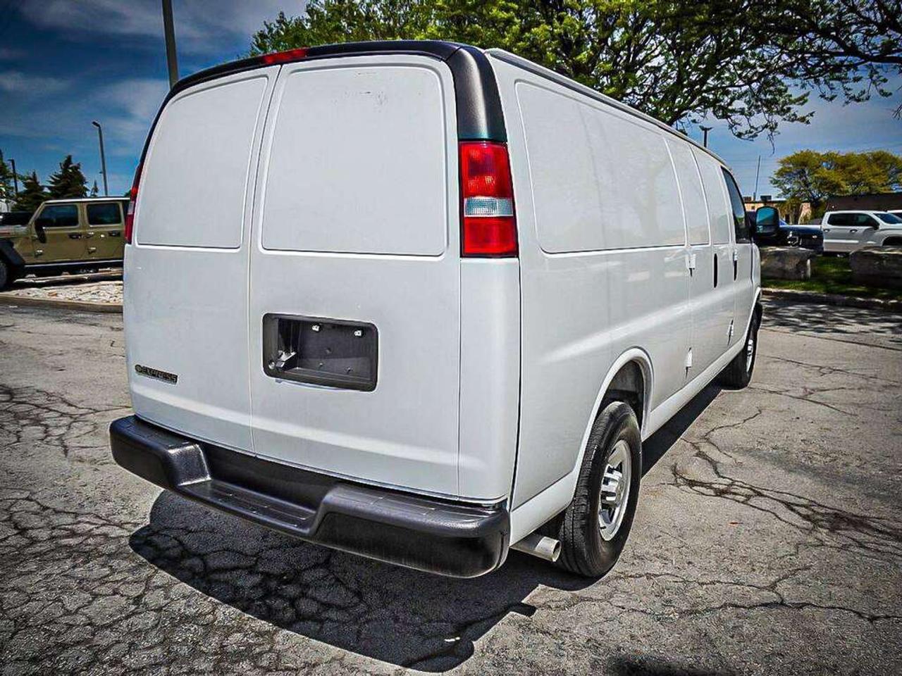 2025 Chevrolet Express 2500  Photo