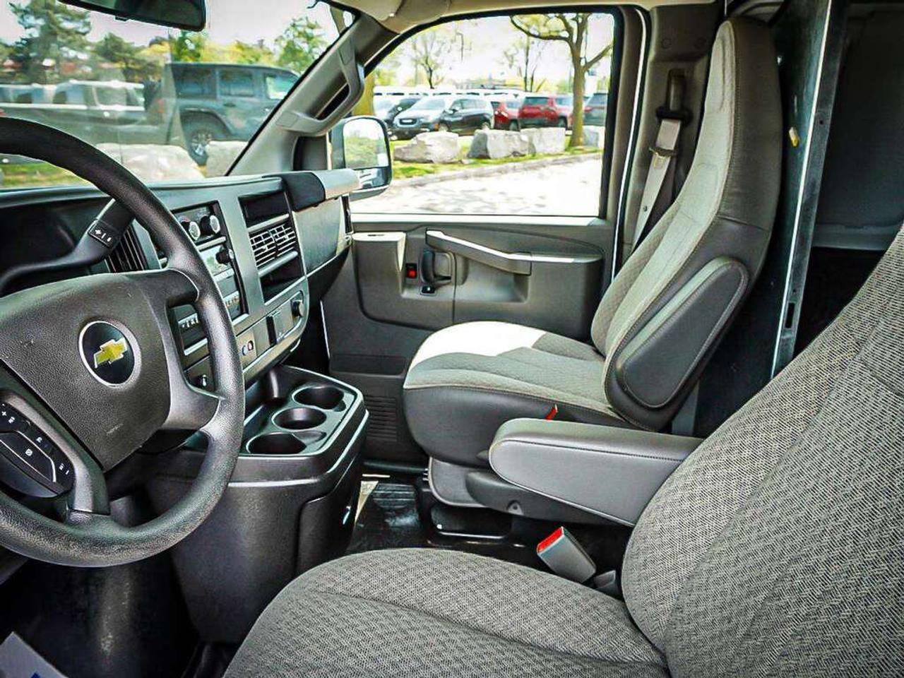 2025 Chevrolet Express 2500  Photo