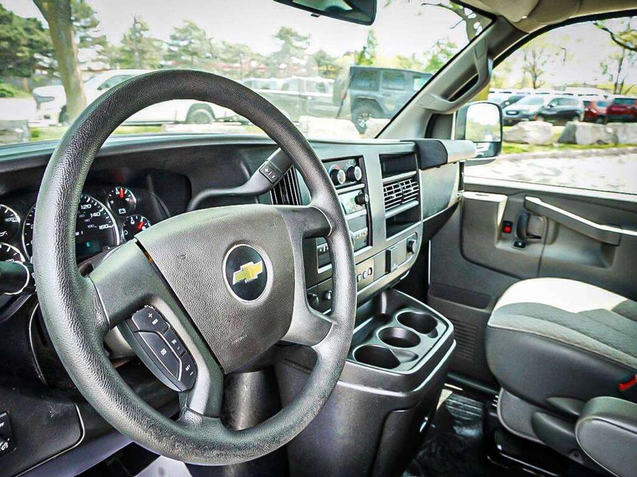 2025 Chevrolet Express 2500  Photo