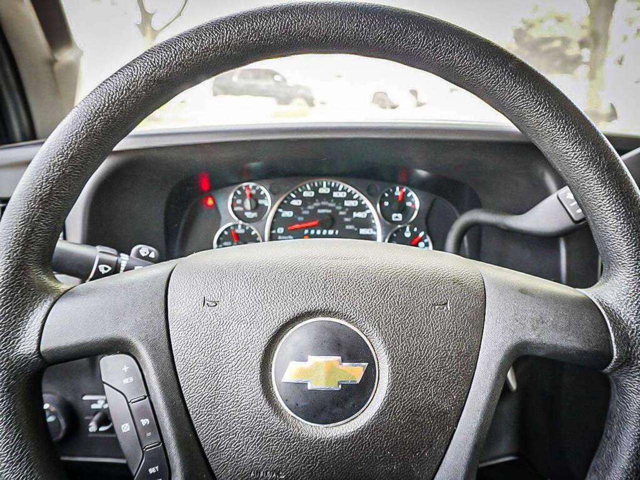 2025 Chevrolet Express 2500  Photo