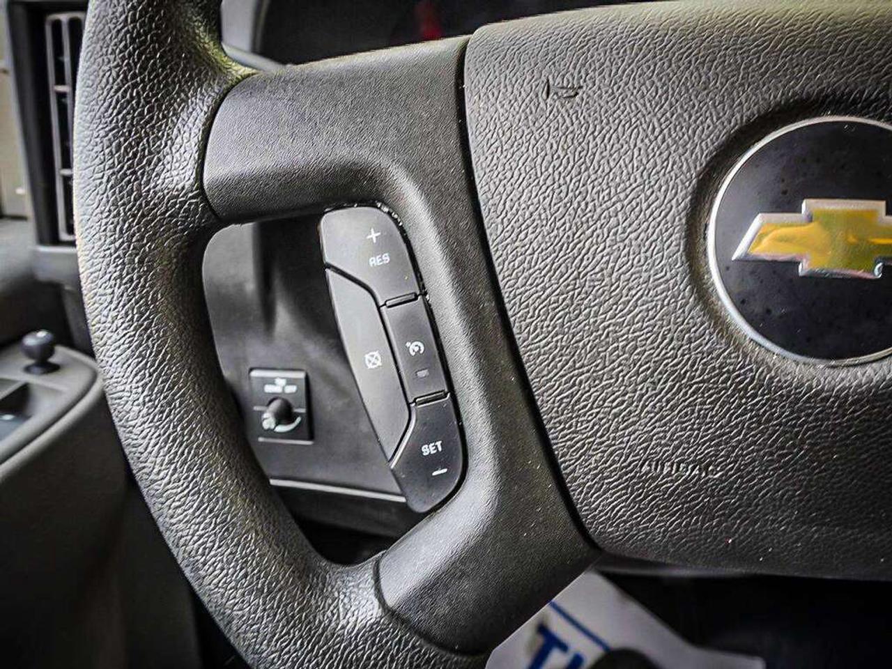 2025 Chevrolet Express 2500  Photo