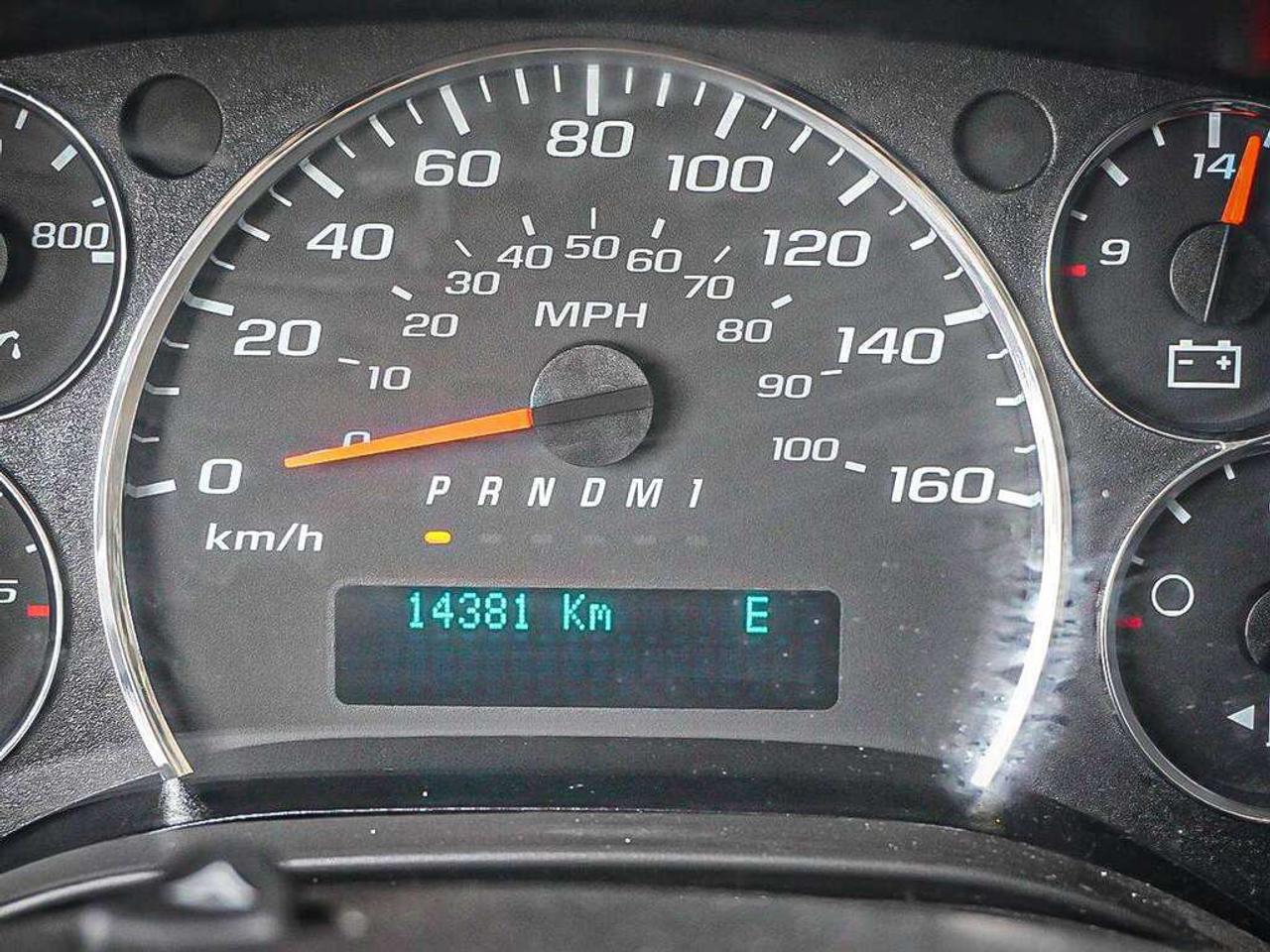 2025 Chevrolet Express 2500  Photo