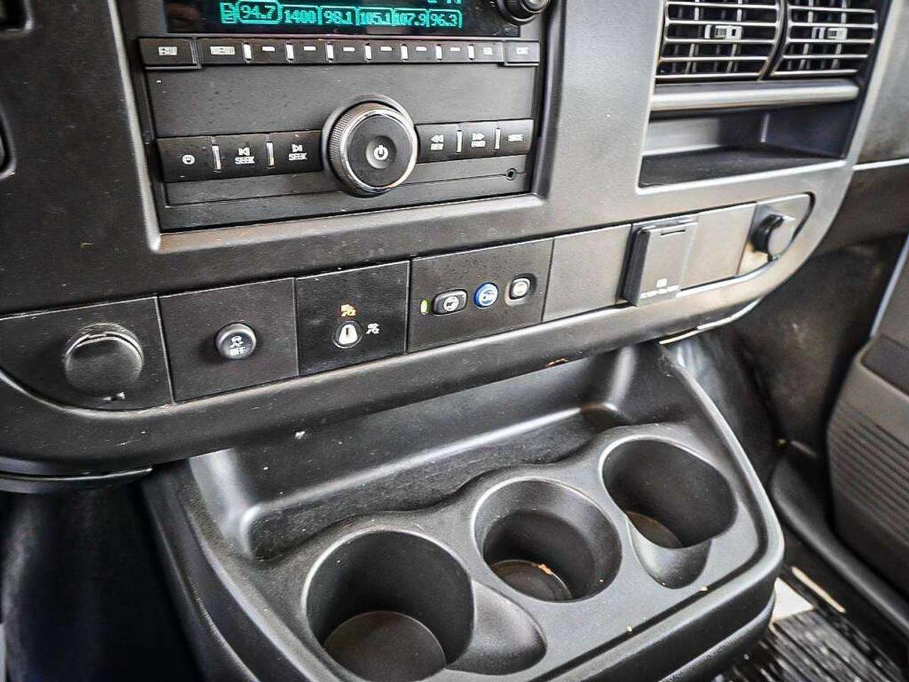 2025 Chevrolet Express 2500  Photo