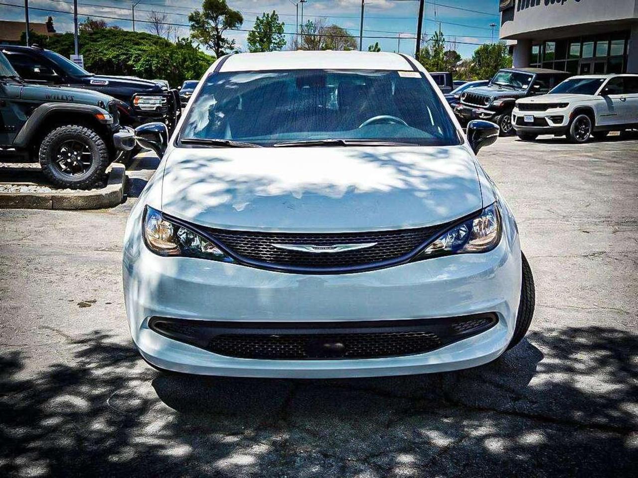 2027 Chrysler Grand Caravan  Photo